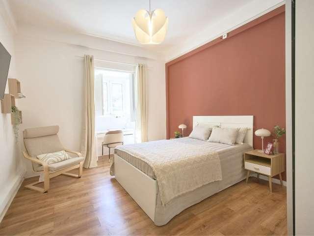 Quarto em apartamento compartilhado com 9 quartos, Lisboa