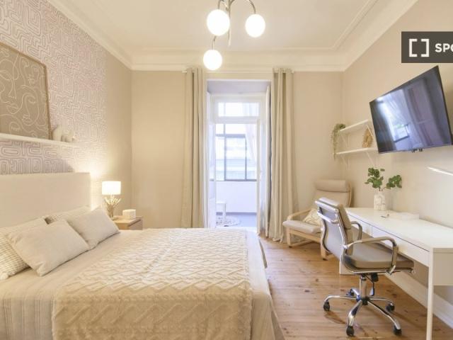 Quarto em apartamento compartilhado de 5 quartos em Lisboa