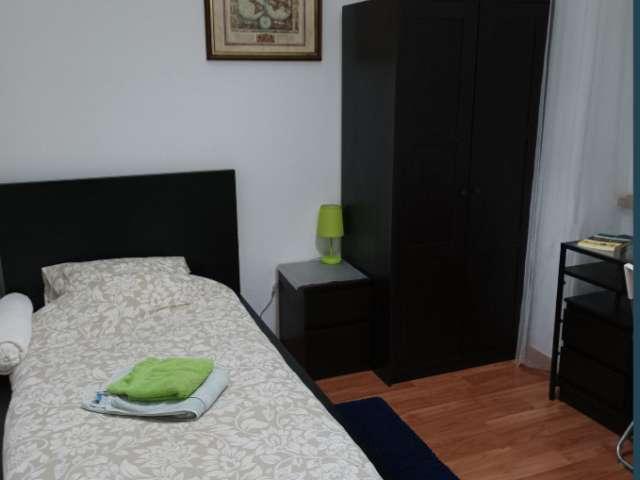 Quarto em apartamento compartilhado de 1 quarto em Lisboa