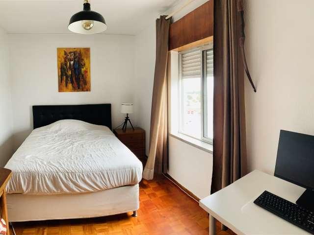 Quarto em apartamento compartilhado de 1 quarto em Loures