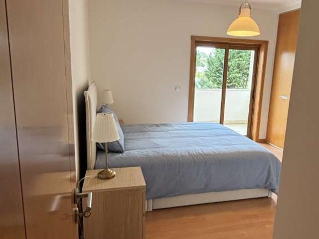 Quarto em apartamento compartilhado de 2 quartos em Amadora
