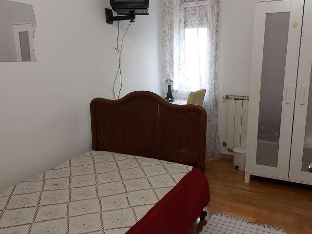 Quarto em apartamento compartilhado em Lisboa