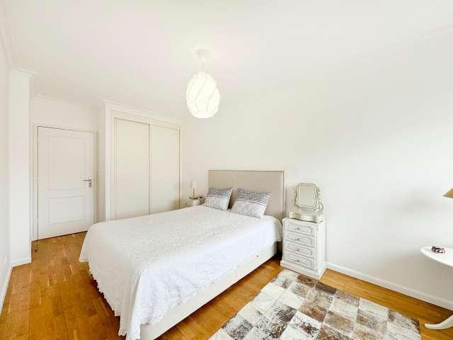 Quarto em apartamento compartilhado para alugar em Oeiras, Lisboa