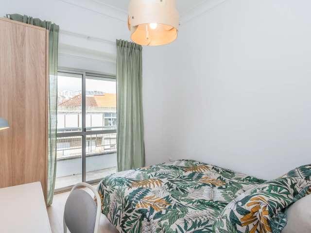 Quarto em apartamento compartilhado de 5 quartos, Sintra