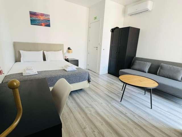 quarto em apartamento de 6 quartos em Arroios, Lisboa