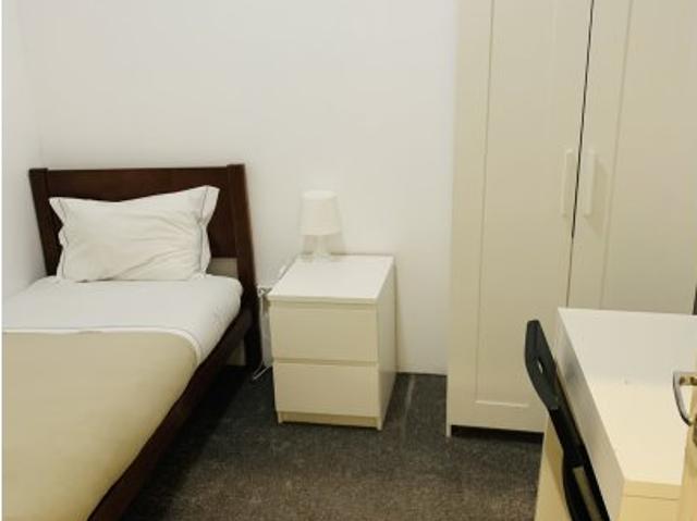 quarto em apartamento de 6 quartos em Arroios, Lisboa