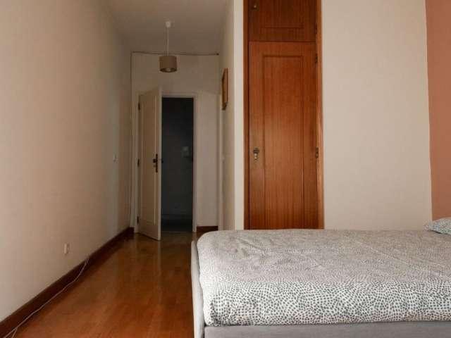 Quarto em apartamento partilhado de 5 quartos para alugar no Porto