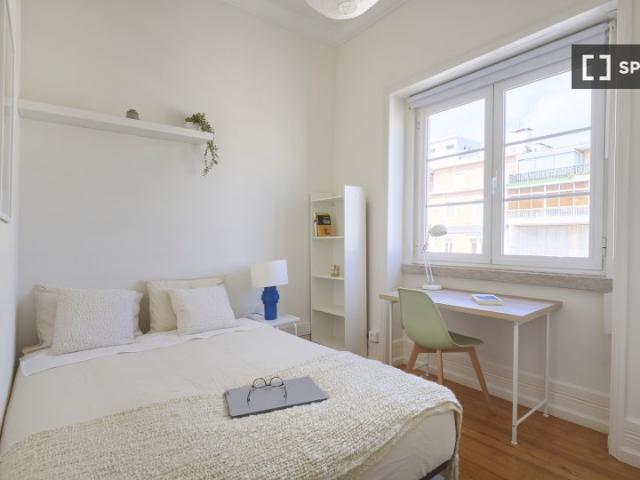 Quarto em apartamento partilhado de 6 quartos, Lisboa