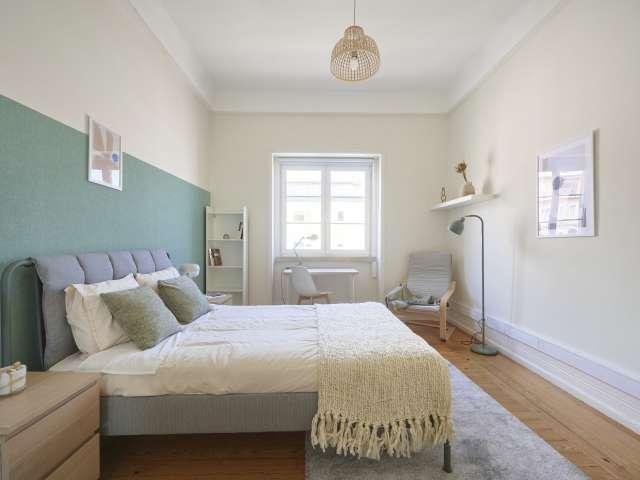 Quarto em apartamento partilhado de 6 quartos, Lisboa