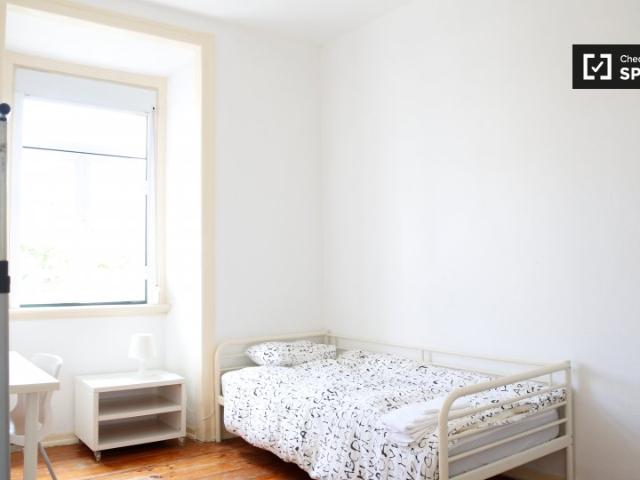 Quarto em apartamento partilhado de 6 quartos, Lisboa