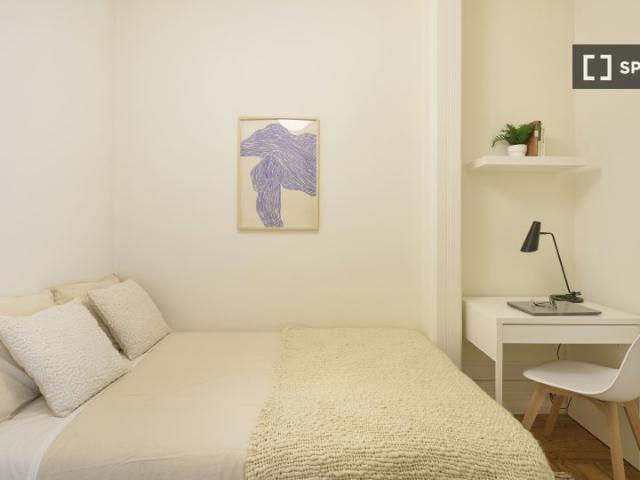 Quarto em apartamento partilhado de 6 quartos, Lisboa
