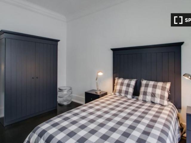 Quarto em apartamento partilhado de 6 quartos para alugar em Lisboa