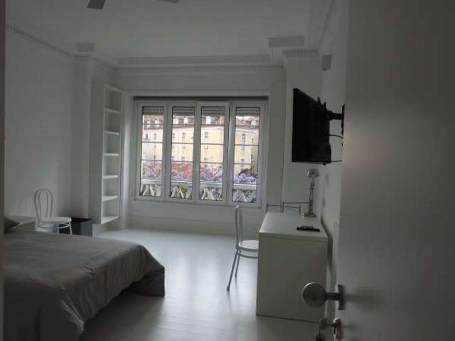 Quarto em apartamento partilhado de 6 quartos para alugar, Lisboa