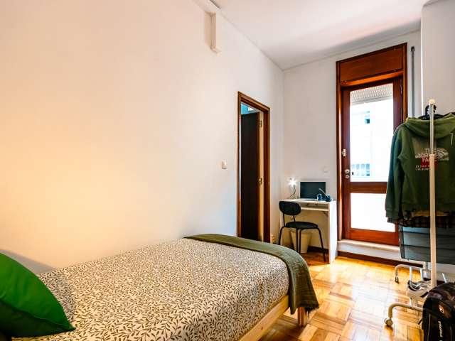 Quarto em apartamento partilhado de 6 quartos para alugar no Porto