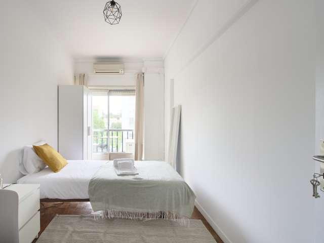 Quarto em apartamento partilhado de 7 quartos em Lisboa