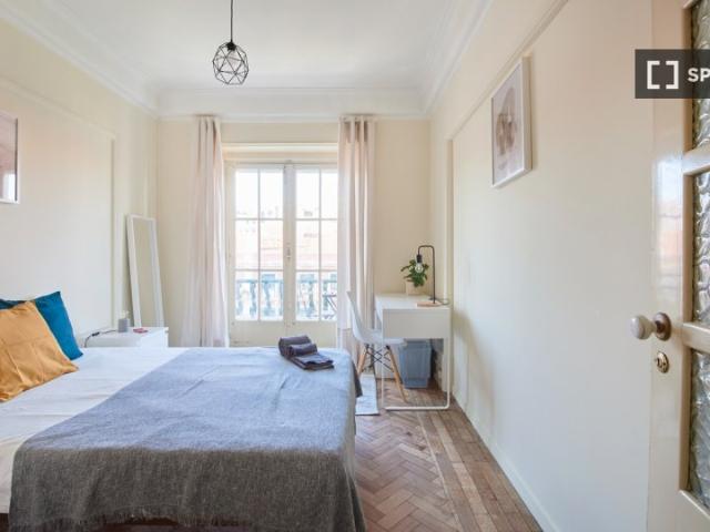Quarto em apartamento partilhado de 7 quartos, Lisboa