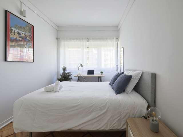 Quarto em apartamento partilhado de 7 quartos para alugar em Lisboa