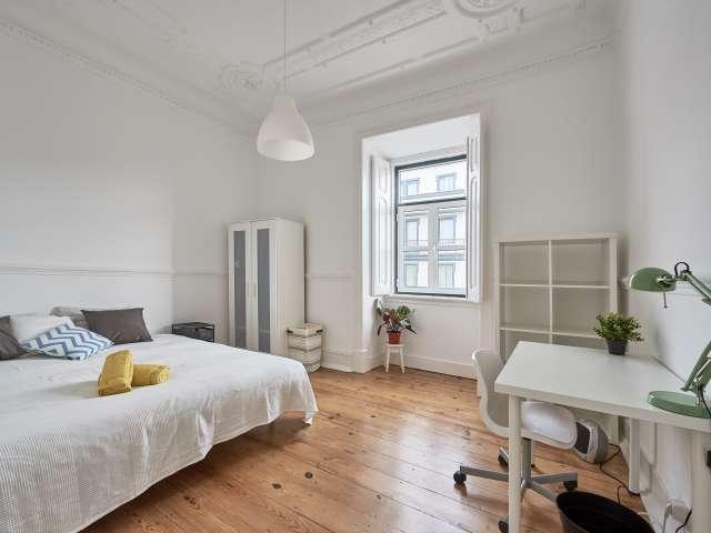Quarto em apartamento partilhado de 7 quartos para alugar em Lisboa
