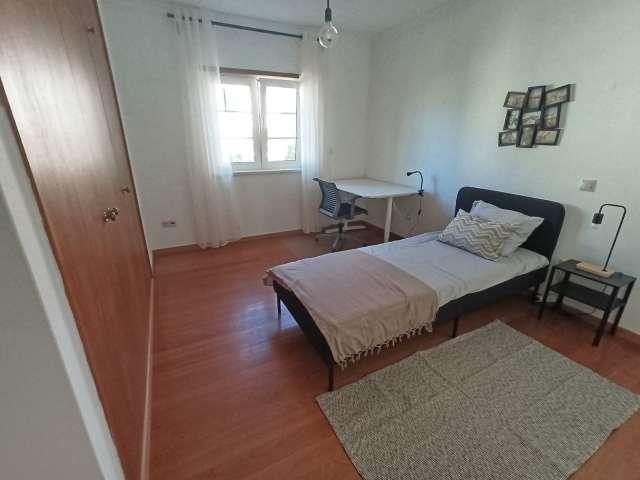 Quarto em apartamento partilhado de 8 quartos para alugar em Lisboa