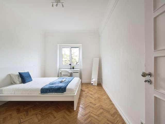 Quarto em apartamento partilhado de 9 quartos para alugar em Lisboa