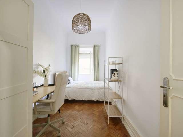 Quarto em apartamento partilhado de 10 quartos para alugar em Lisboa
