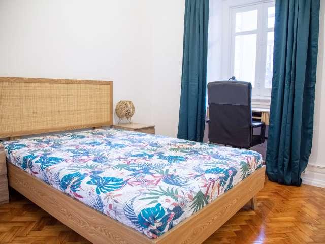 Quarto em apartamento partilhado de 10 quartos para alugar em Lisboa