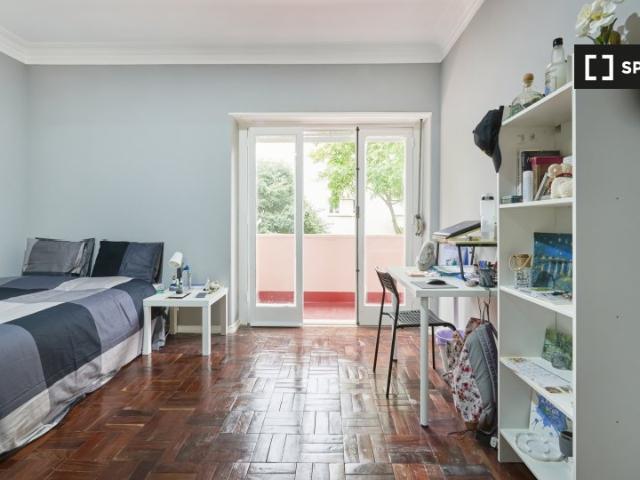 Quarto em apartamento partilhado de 11 quartos para alugar em Lisboa