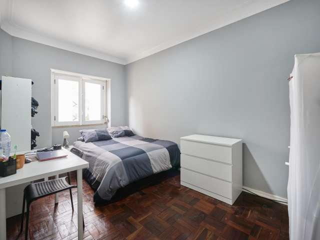 Quarto em apartamento partilhado de 11 quartos para alugar em Lisboa