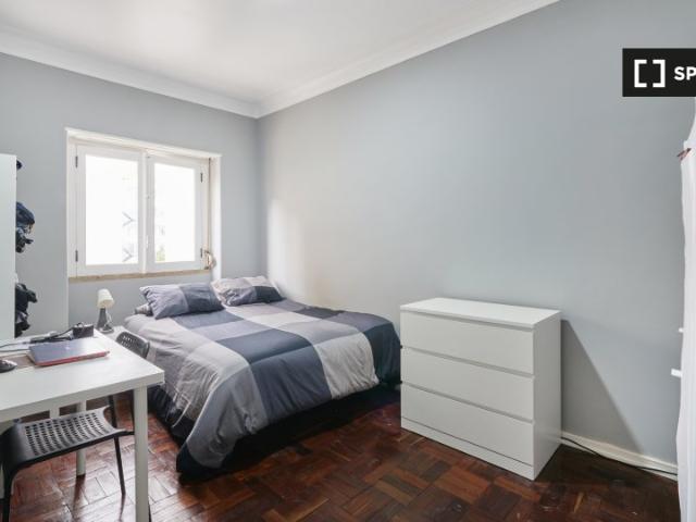 Quarto em apartamento partilhado de 11 quartos para alugar em Lisboa