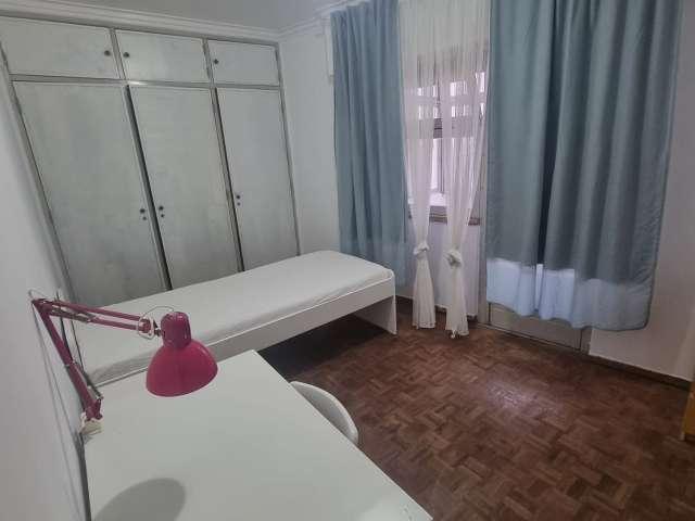 Quarto em apartamento partilhado em Lisboa