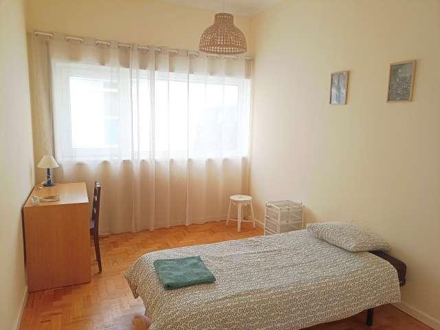 Quarto em apartamento partilhado no Porto