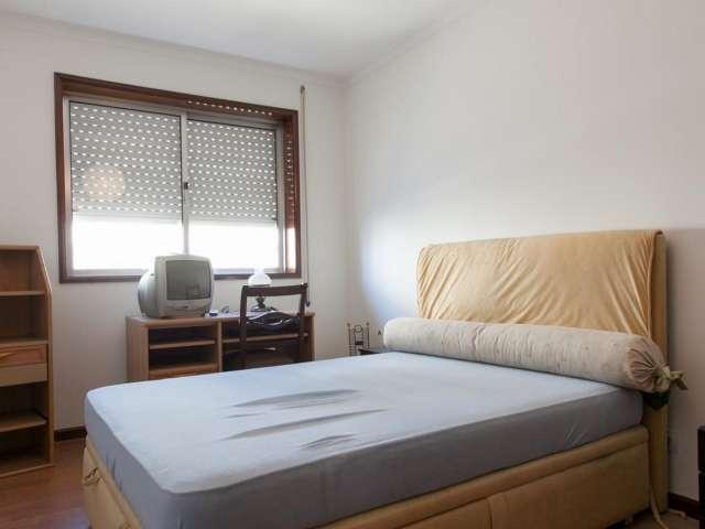 Quarto em apartamento partilhado no Porto