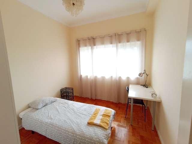 Quarto em apartamento partilhado no Porto