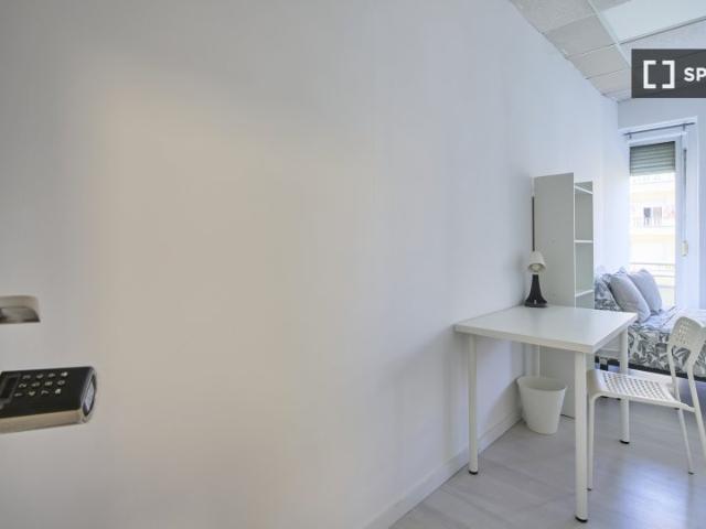 Quarto em apartamento partilhado para alugar em Lisboa