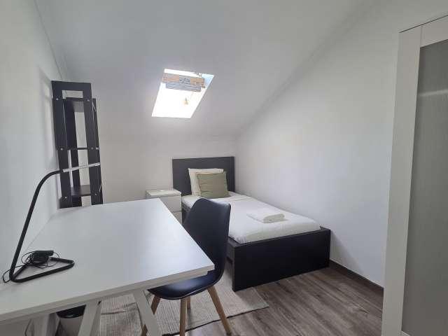 Quarto em apartamento partilhado para alugar em Lisboa