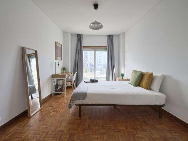 Quarto em apartamento partilhado para alugar em Lisboa