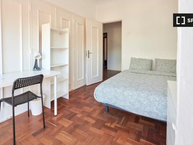 Quarto em apartamento partilhado para alugar em Lisboa