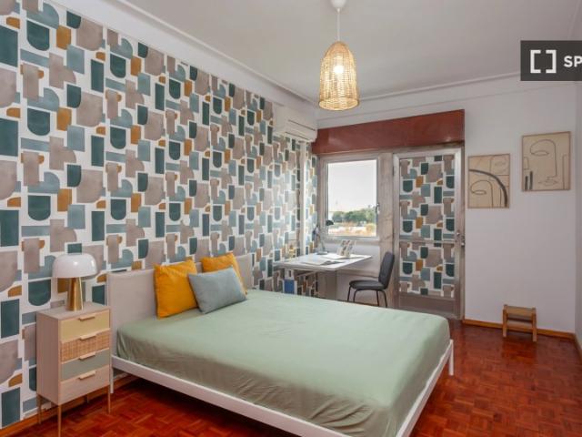 Quarto em apartamento partilhado para alugar em Lisboa