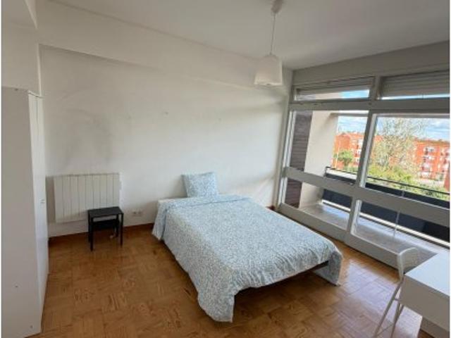 Quarto em apartamento partilhado para alugar em Lisboa