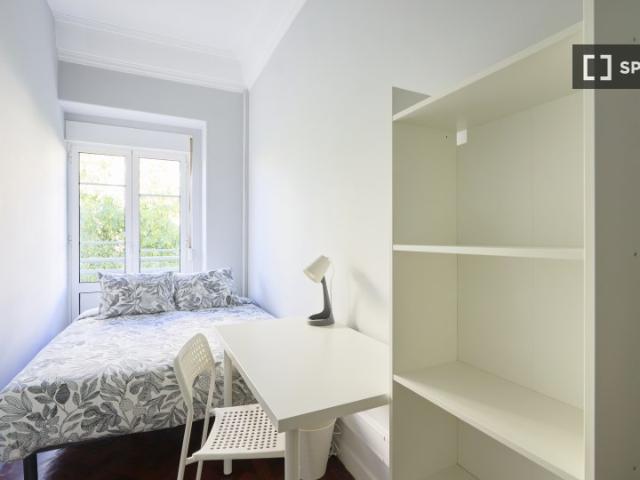 Quarto em apartamento partilhado para alugar em Lisboa
