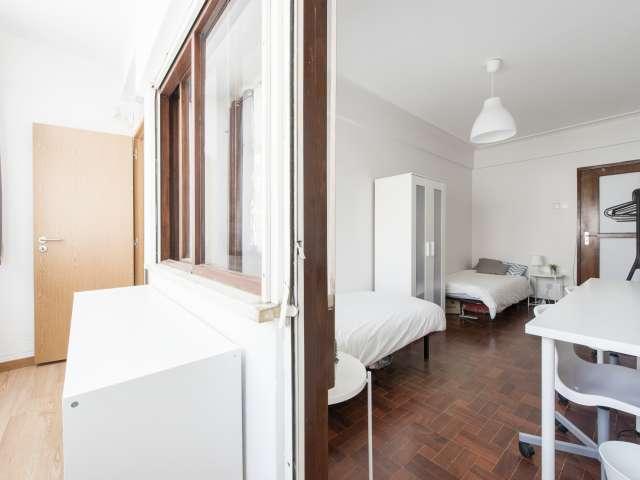 Quarto em apartamento partilhado para alugar em Lisboa