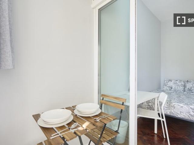 Quarto em apartamento partilhado para alugar em Lisboa