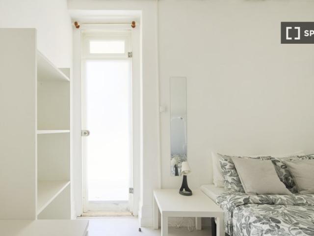 Quarto em apartamento partilhado para alugar em Lisboa