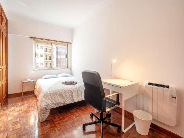 Quarto em apartamento partilhado para alugar em Lisboa