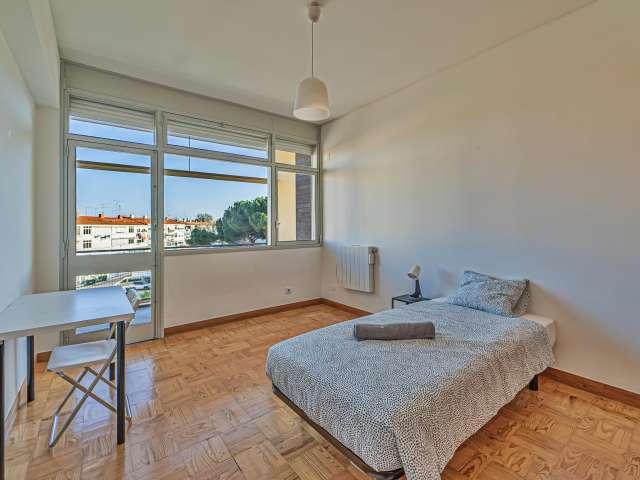 Quarto em apartamento partilhado para alugar em Lisboa