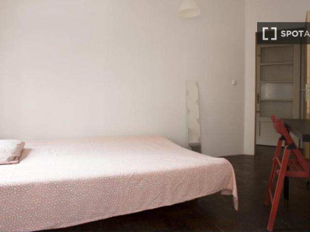 Quarto em apartamento partilhado para alugar em Lisboa