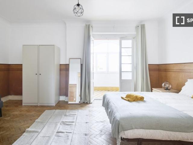 Quarto em apartamento partilhado para alugar em Lisboa