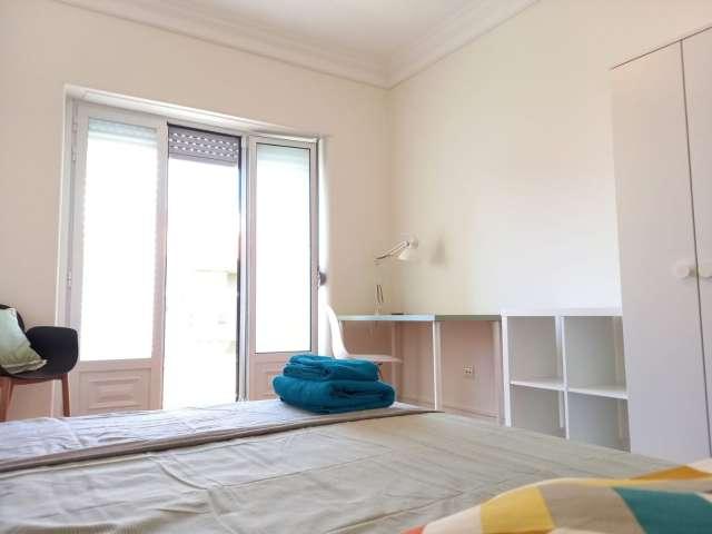 Quarto em apartamento partilhado para alugar em Lisboa