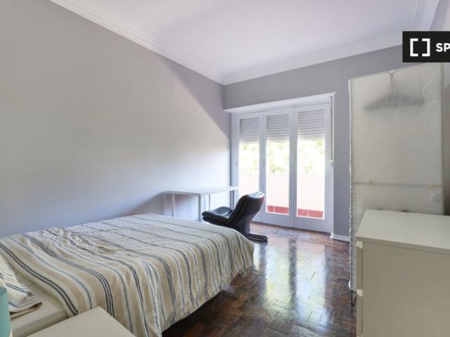 Quarto em apartamento partilhado para alugar em Lisboa