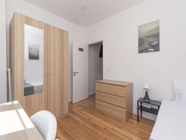 Quarto em apartamento partilhado para alugar em Lisboa